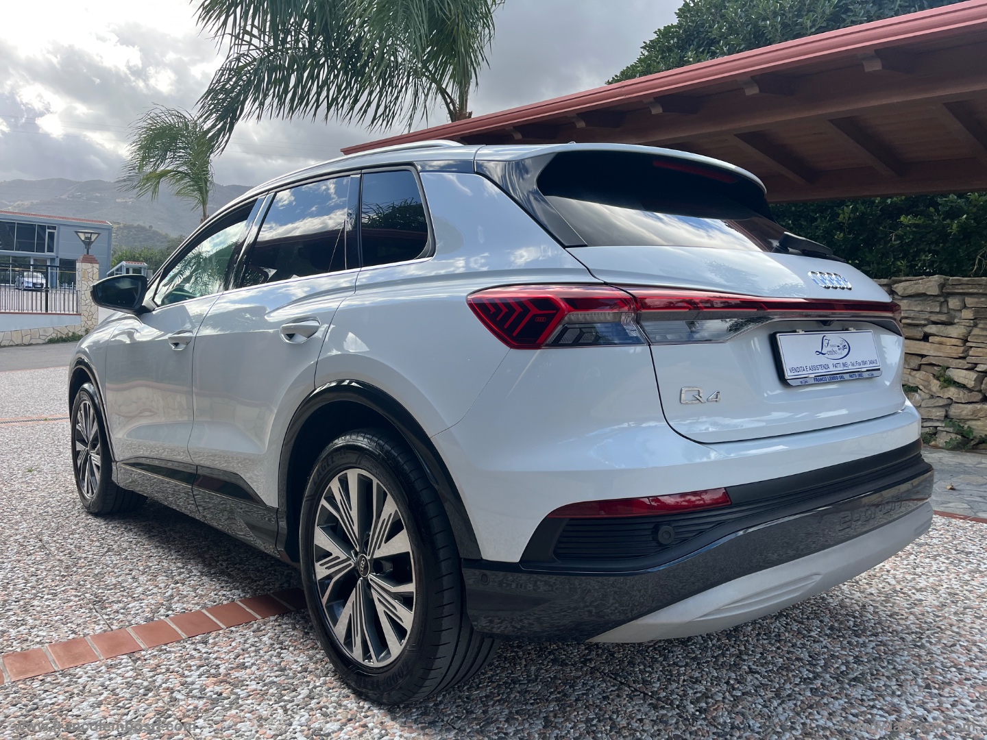 Q4 35 e-tron Business Advanced - immagine 6