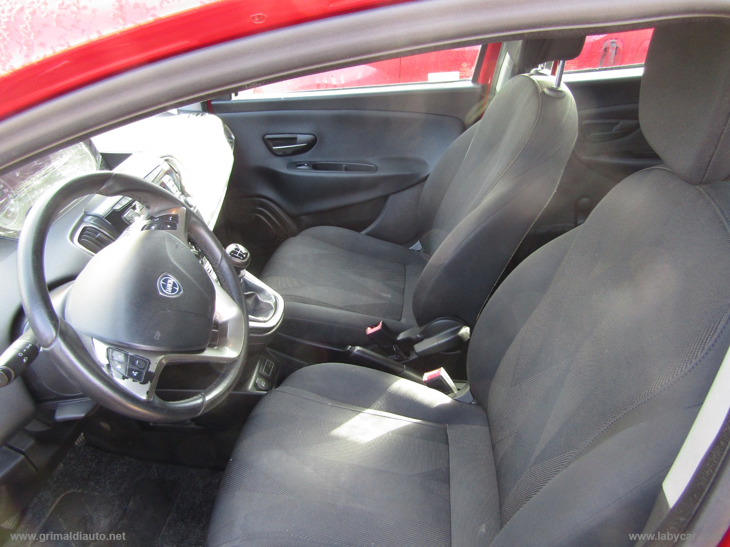 Ypsilon 1.2 69 CV 5p. GPL Ecochic Gold - immagine 6