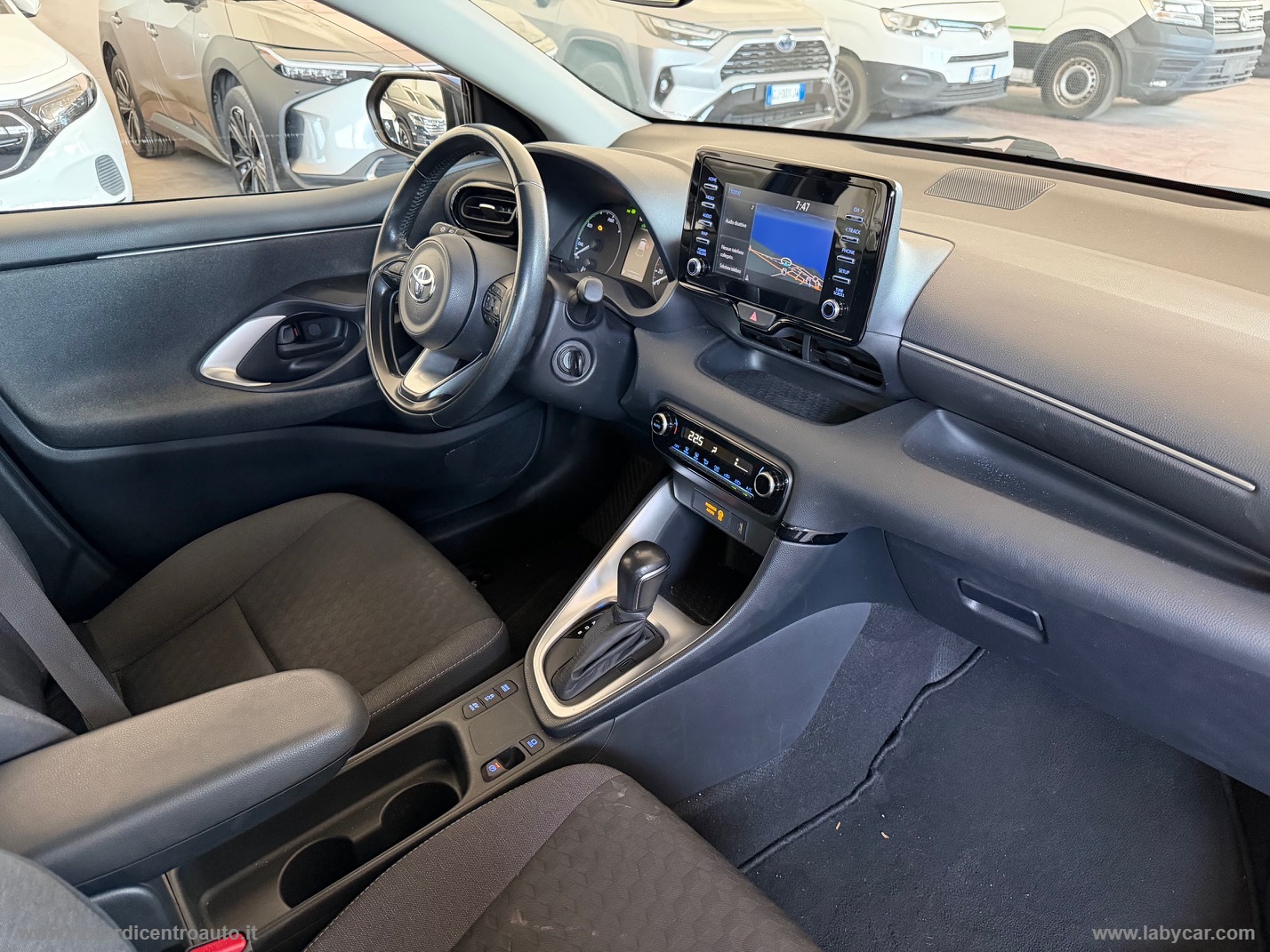 Yaris 1.5 Hybrid 5p. Business - immagine 6