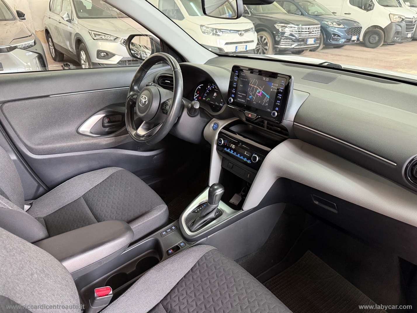 Yaris Cross 1.5 Hybrid 5p. E-CVT Busin. - immagine 6