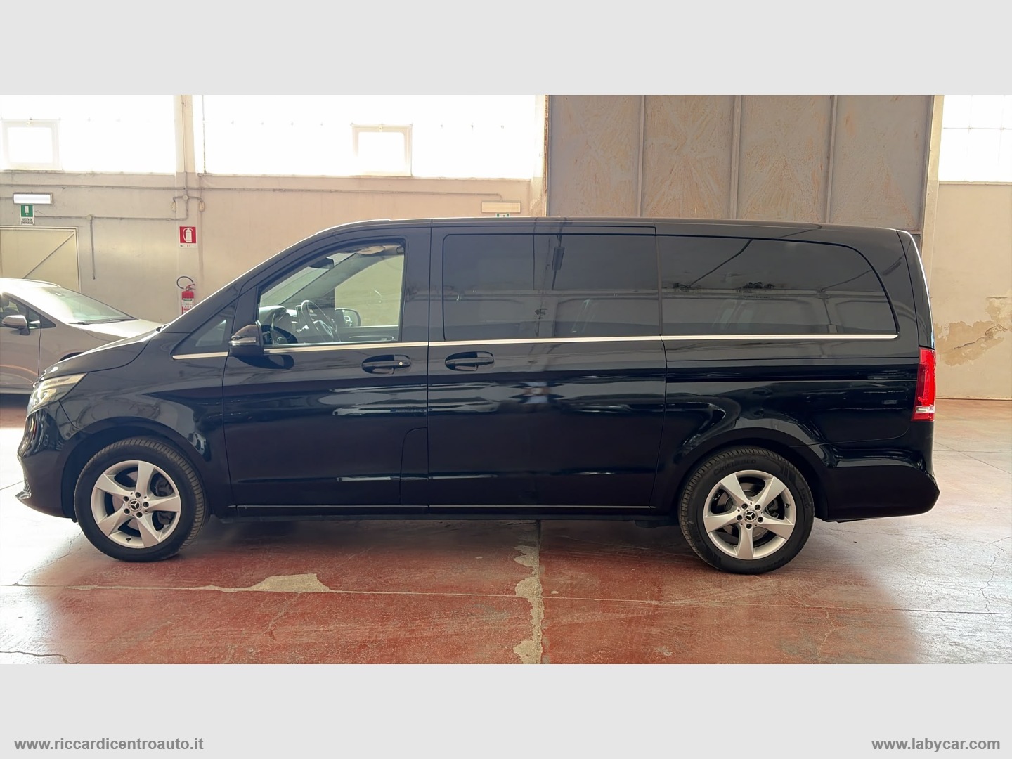 V 220 d Aut. 4Matic Sport Long - immagine 6