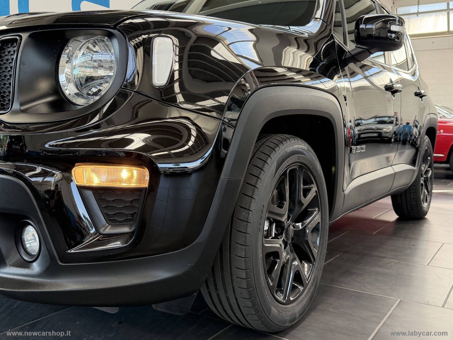 Renegade 1.5 T4 MHEV NIGHT EAGLE NEOPATENTATI - immagine 6