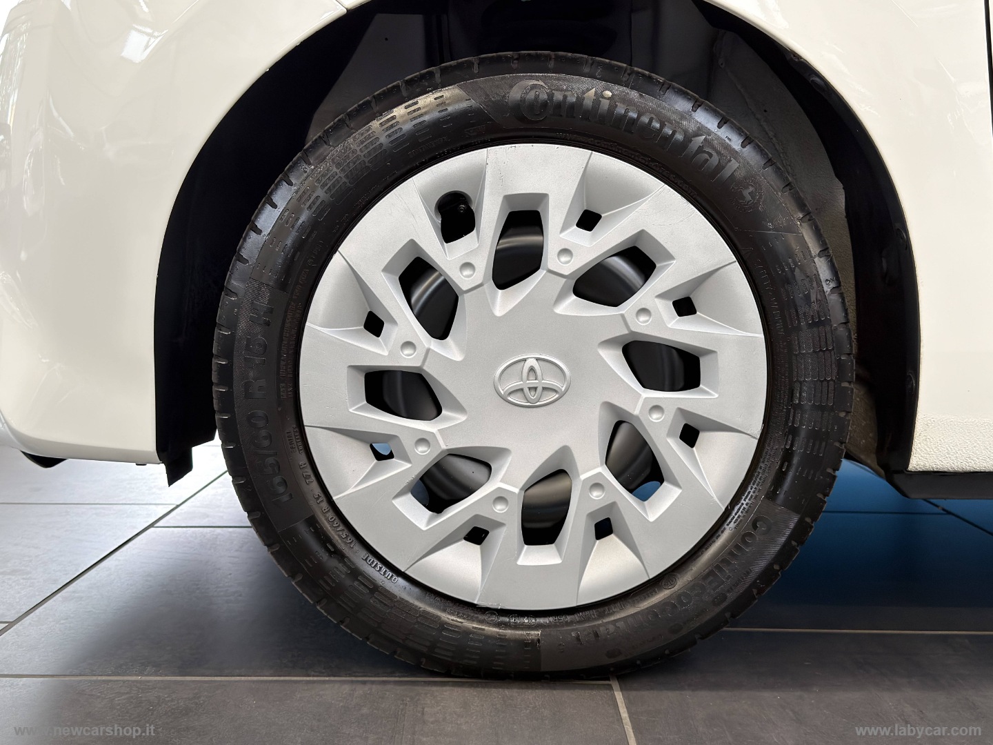 Aygo 1.0 VVT-i 72 CV 5p. x-play NEOPATENTATI - immagine 6