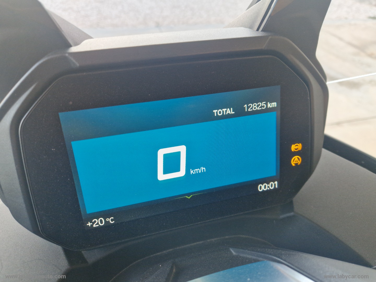 C 400 GT TRIPLE BLACK - immagine 6