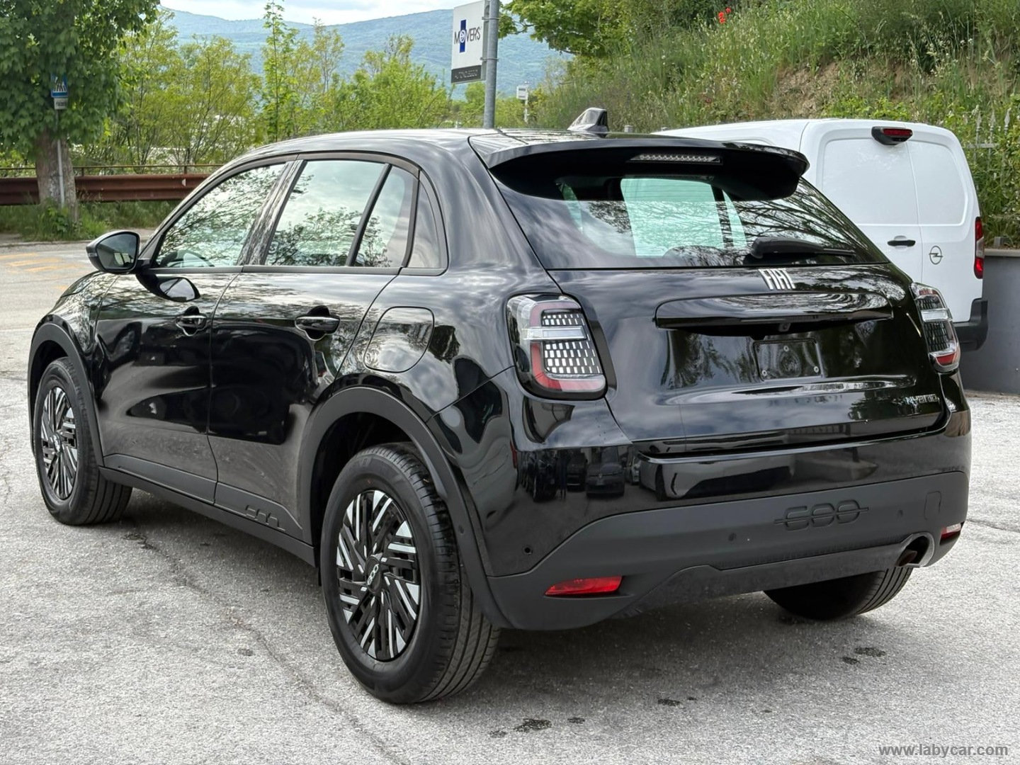600 Hybrid MHEV - immagine 6