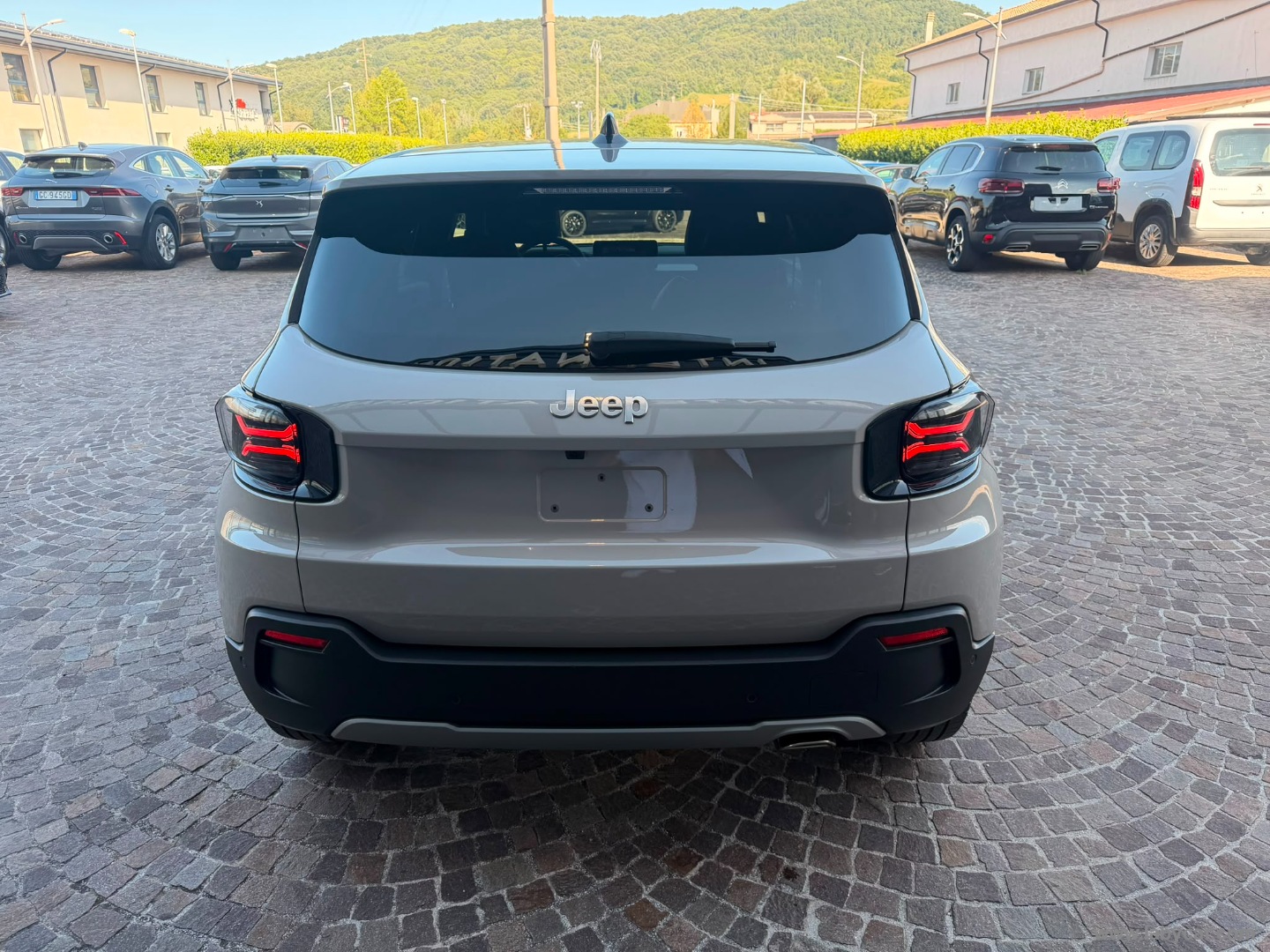 Jeep Avenger 1.2 Turbo Summit - Immagine 6