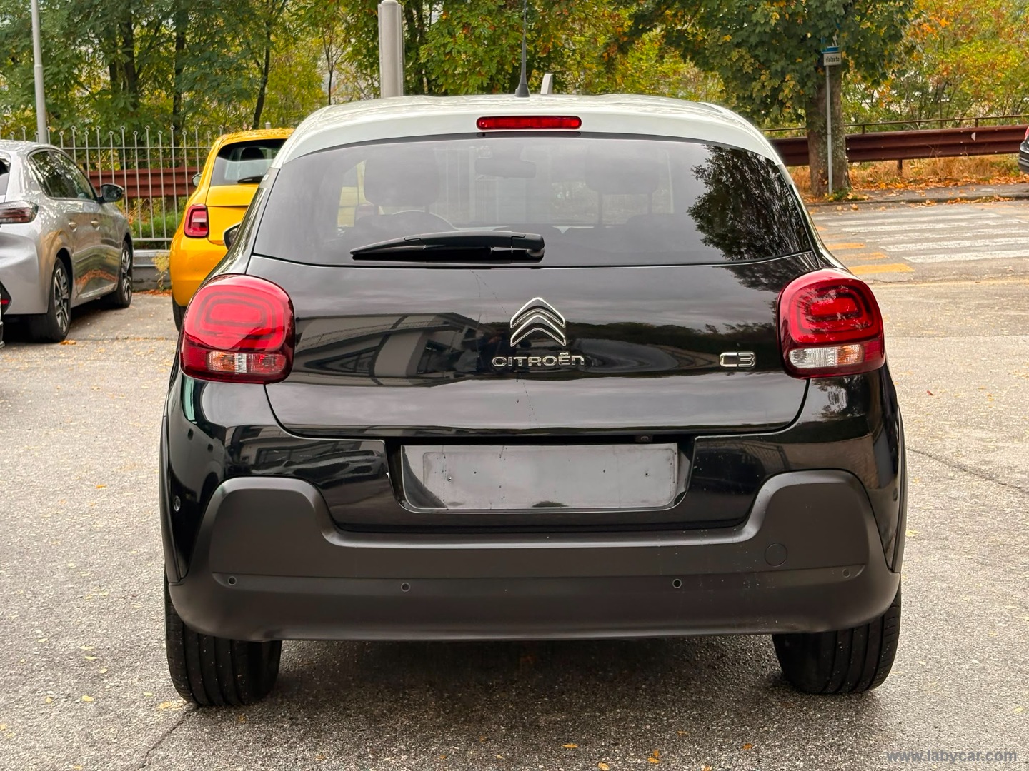 Citroën C3 PureTech 110 S&S Shine - Immagine 6