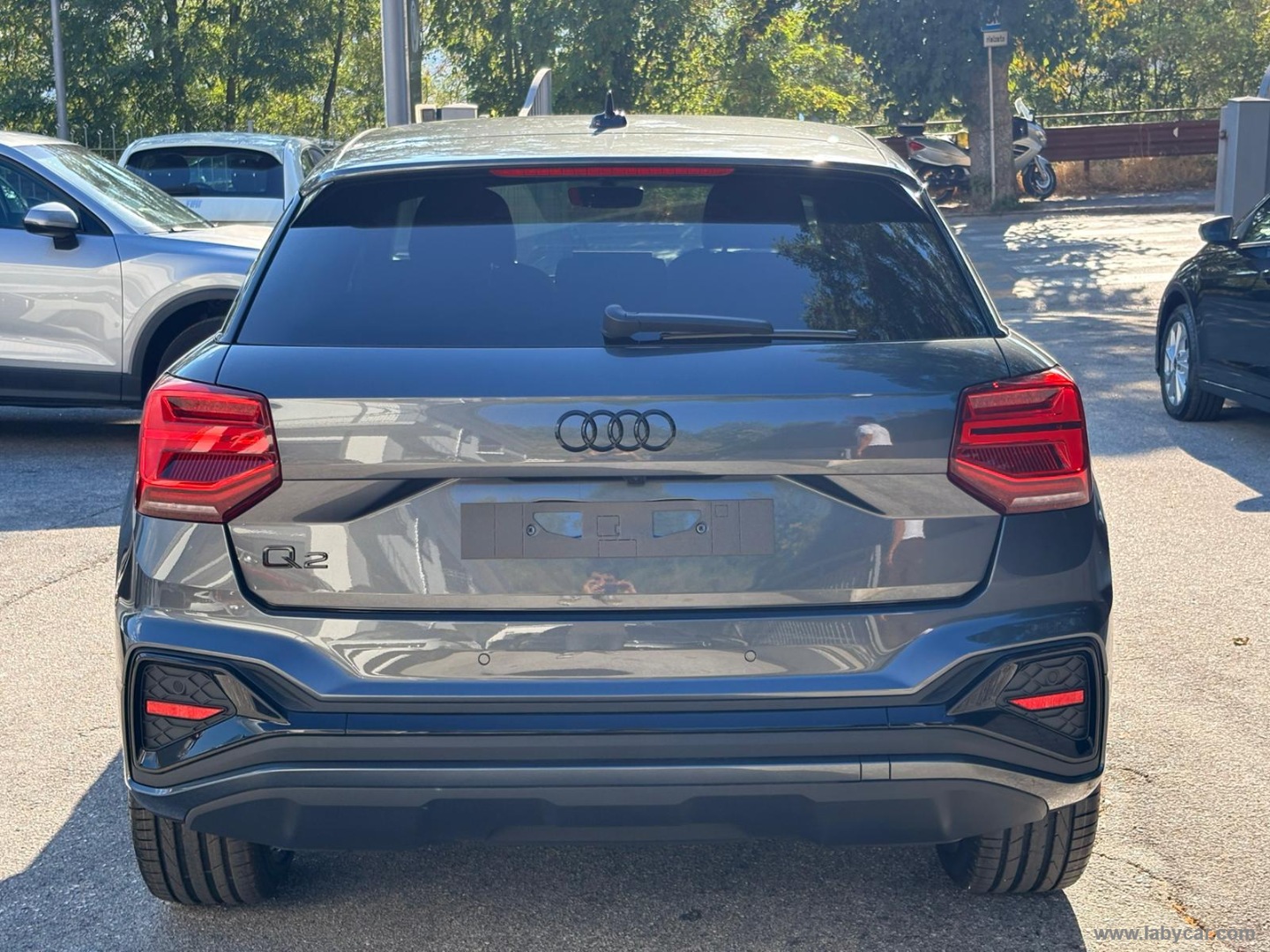 Audi Q2 35 TDI S tronic Identity Black - Immagine 6