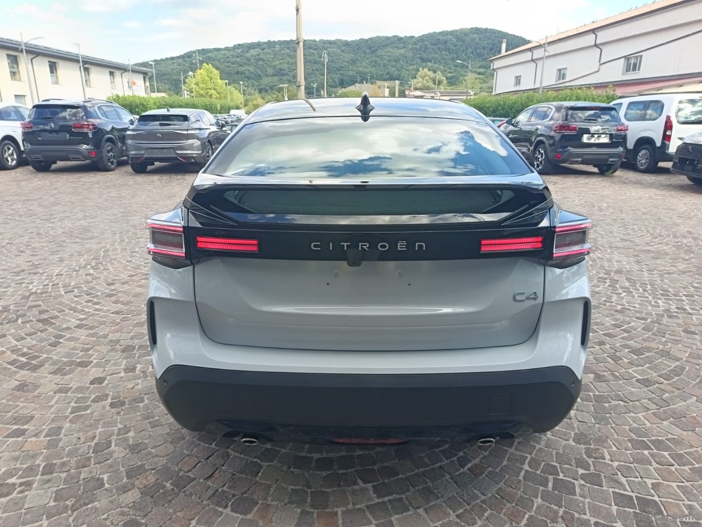 Citroën C4 Hybrid 145 e-DCS6 Plus - Immagine 6