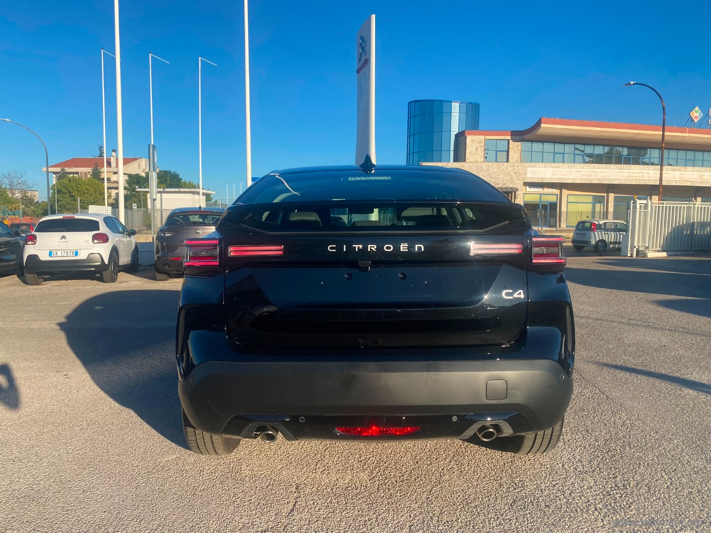 Citroën C4 Hybrid 145 e-DCS6 Plus - Immagine 6