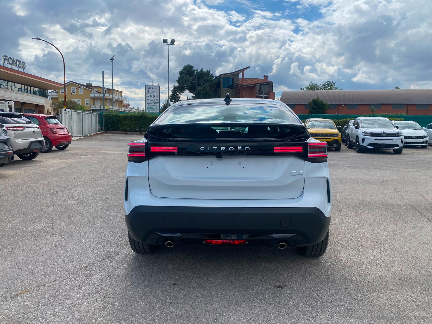 Citroën C4 Hybrid 145 e-DCS6 Plus - Immagine 6
