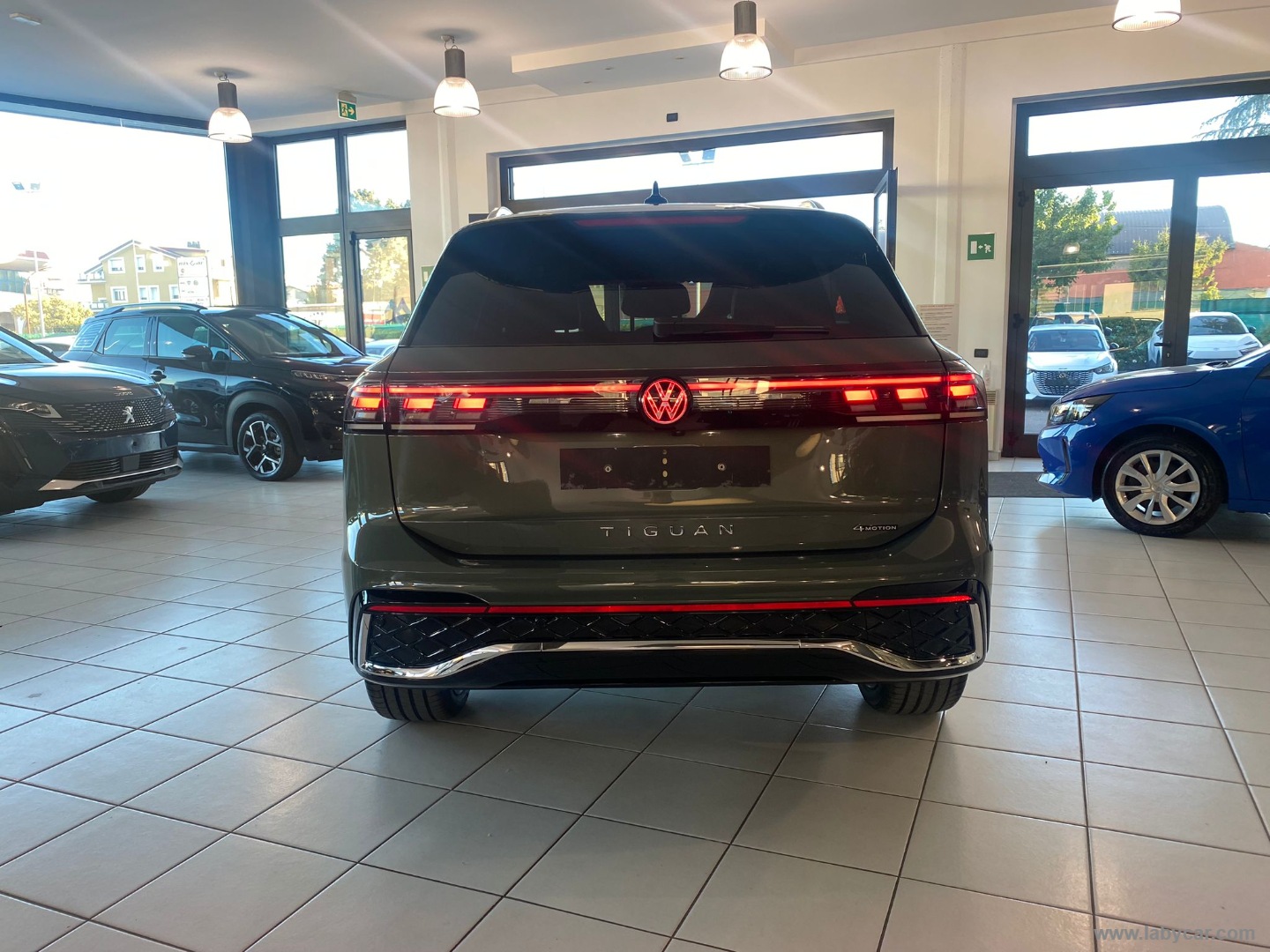 Volkswagen Tiguan 2.0 TDI 193CV DSG 4MOT.R-Line Pl. - Immagine 6