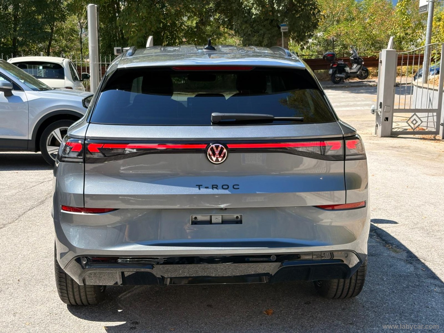 Volkswagen T-Roc 1.5 eTSI ACT 150 CV DSG R-Line - Immagine 6