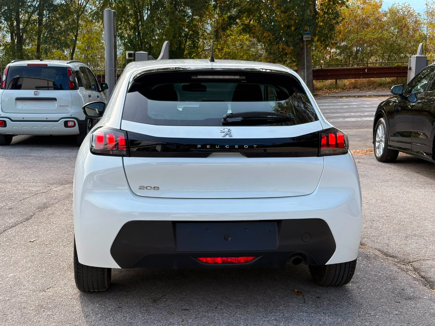 Peugeot 208 BlueHDi 100 S&S 5p. Active - Immagine 6