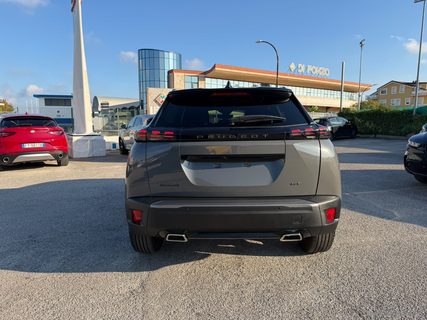 Peugeot 2008 PureTech 130 S&S EAT8 GT - Immagine 6