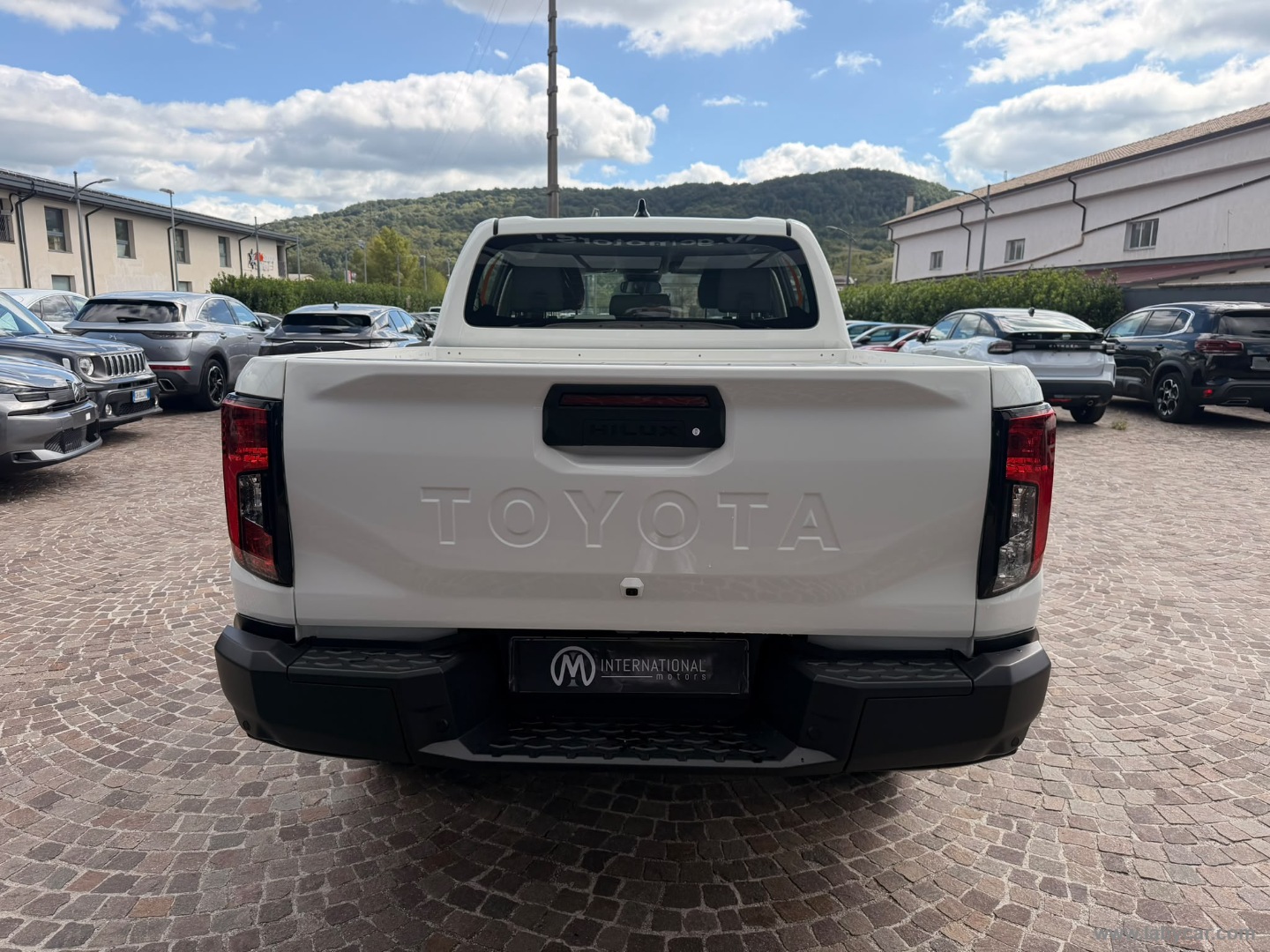Toyota Hilux 2.8 D-4D 48V A/T 4WD DC Hilux - Immagine 6