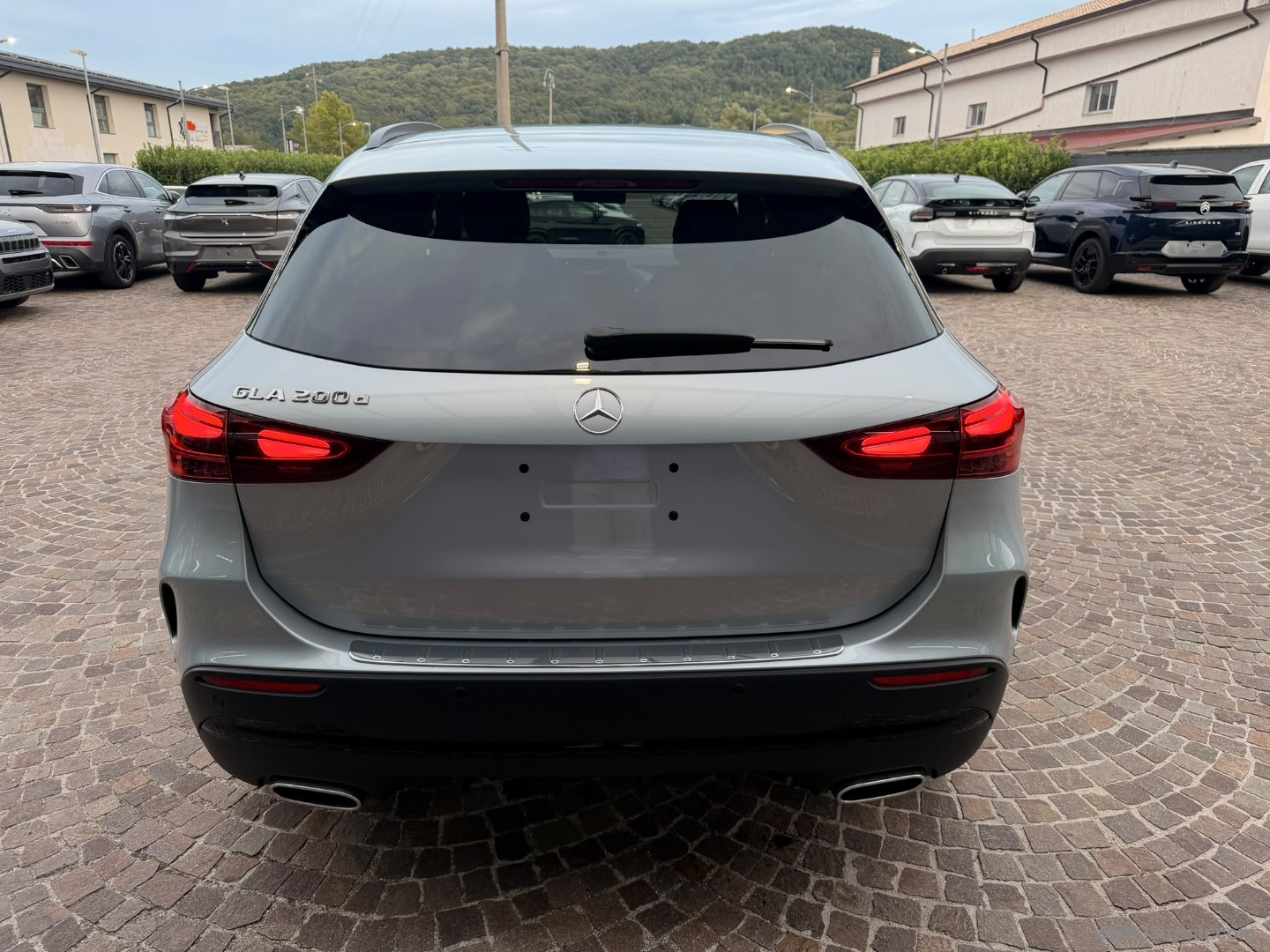 Mercedes-Benz Classe GLA GLA 200 d Automatic AMG Line Extra - Immagine 6