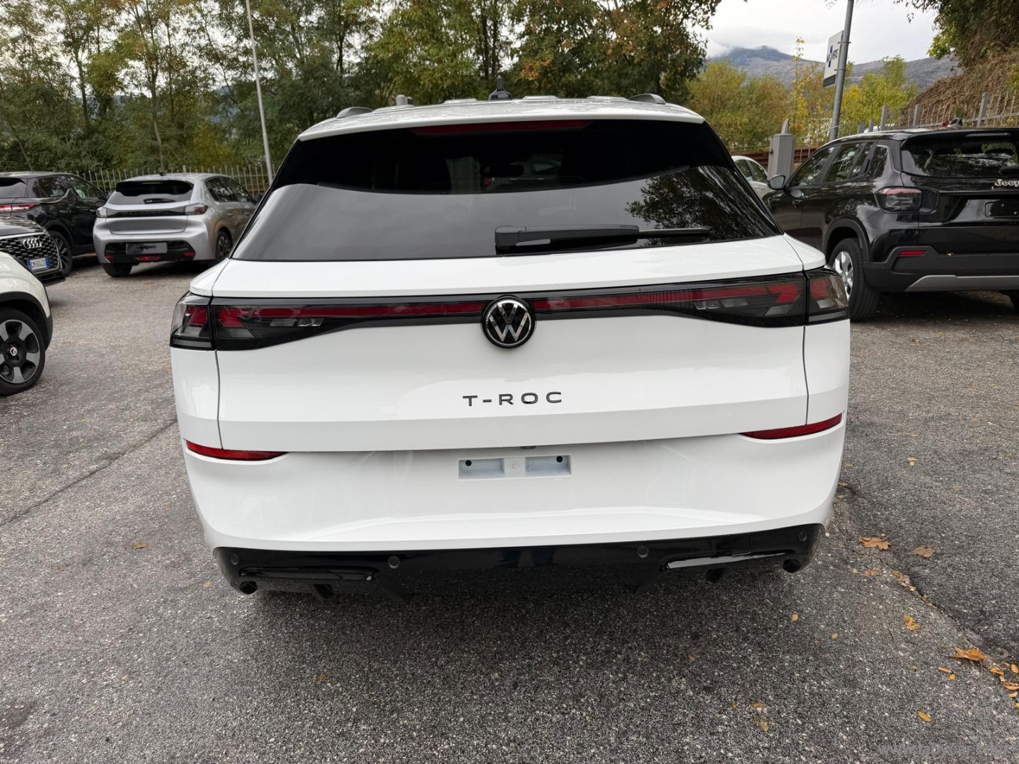 Volkswagen T-Roc 1.5 eTSI ACT 150 CV DSG R-Line - Immagine 6
