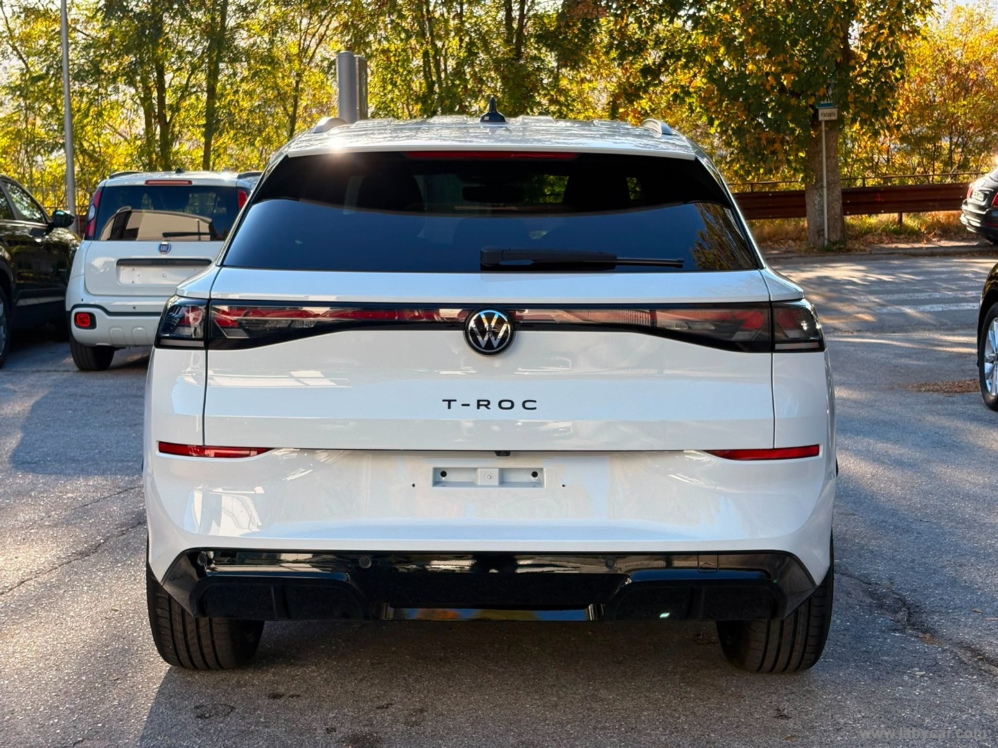 Volkswagen T-Roc 1.5 eTSI ACT 150 CV DSG R-Line - Immagine 6