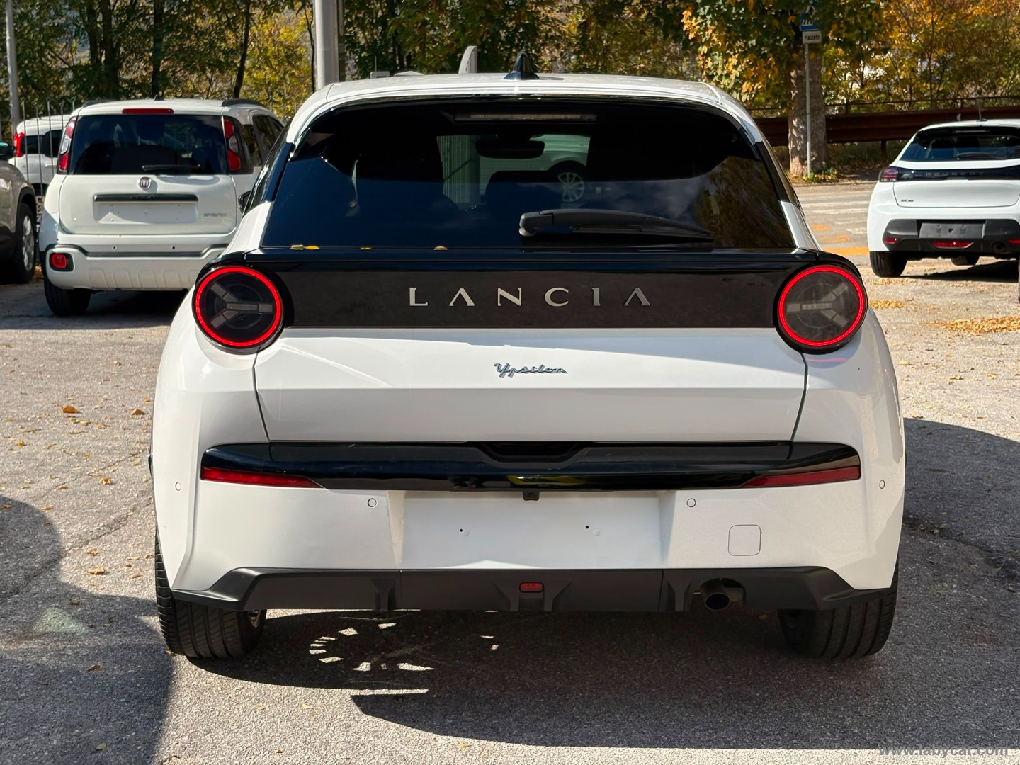 Lancia Ypsilon Hybrid e-DCT LX - Immagine 6