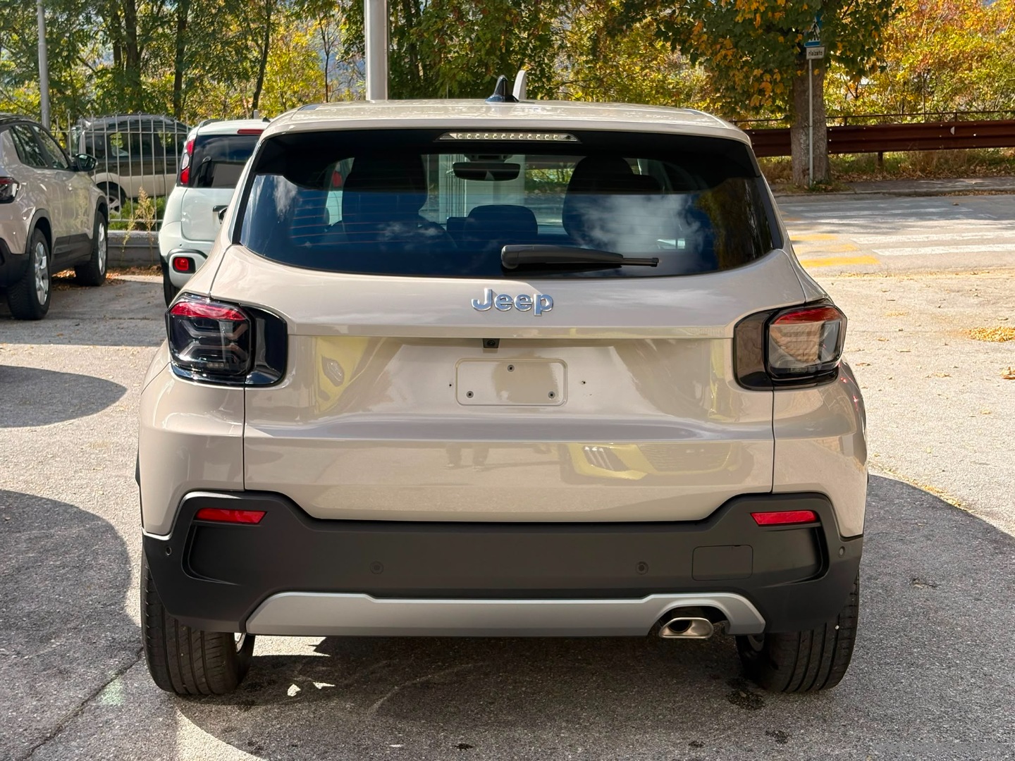 Jeep Avenger 1.2 Turbo Altitude - Immagine 6