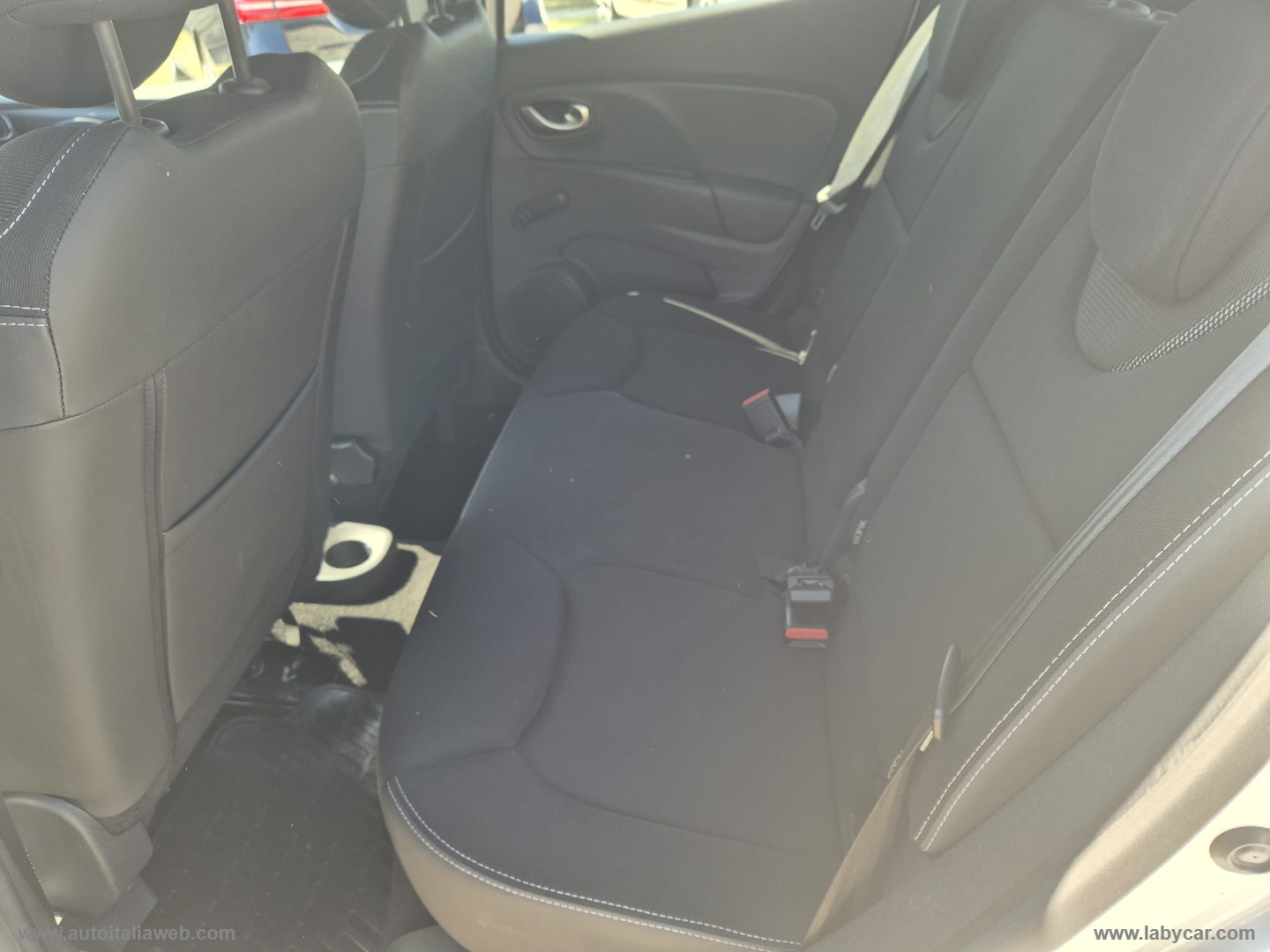 Clio dCi 8V 75CV 5p. Moschino Intens - immagine 6