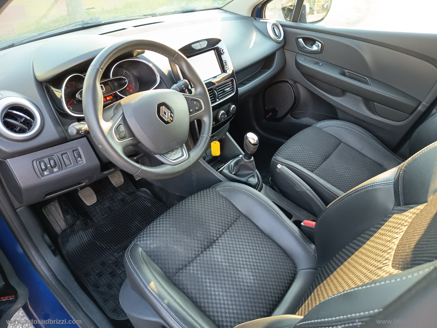 Clio TCe 12V 90 CV S&S 5p. Energy Duel - immagine 6