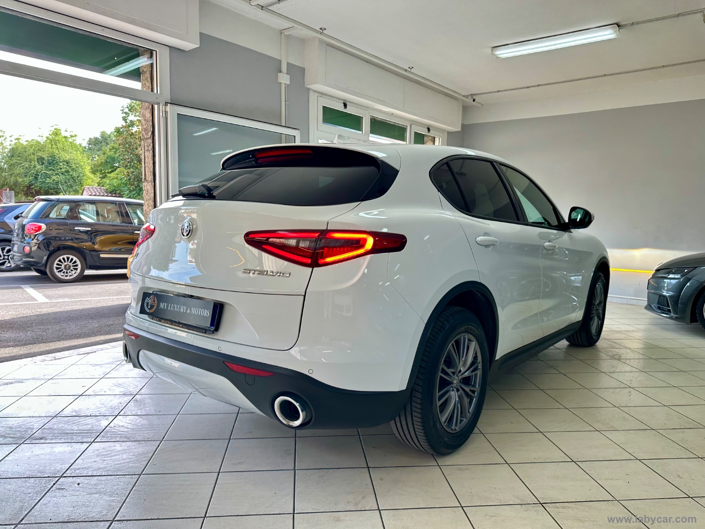 Stelvio 2.2 T.diesel 210 CV AT8 Q4 Exec. - immagine 6