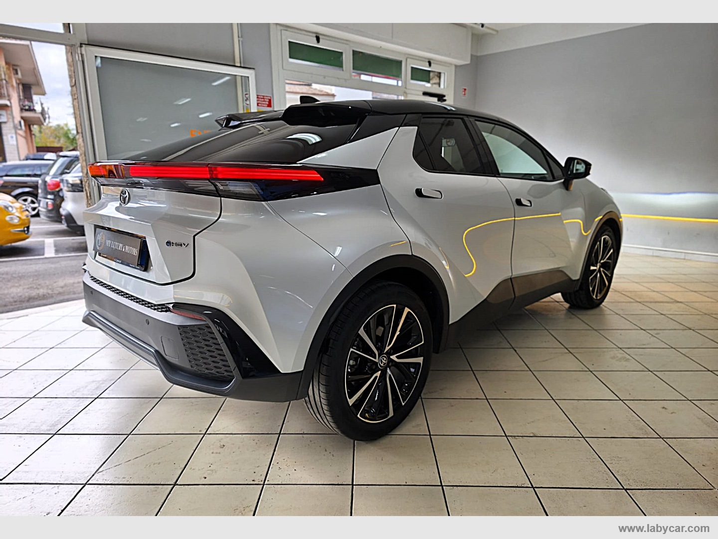 C-HR 1.8 Hybrid E-CVT Lounge 25.000KM*FULL - immagine 6