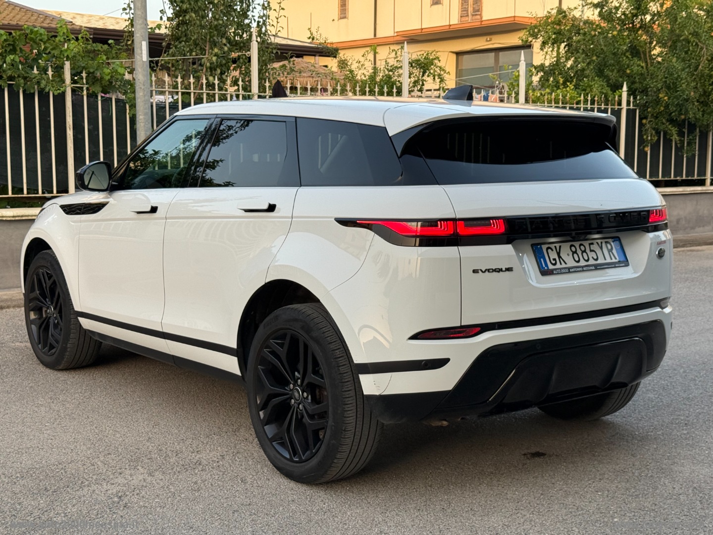 RR Evoque 2.0D I4 163 CV AWD Auto SE - immagine 6