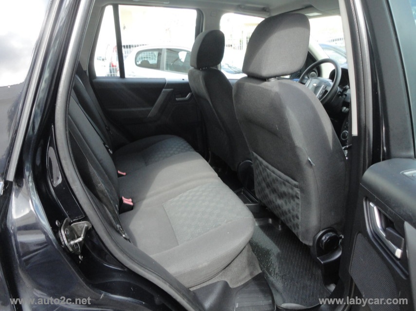 Freelander 2.2 TD4 S.W. SE - immagine 6
