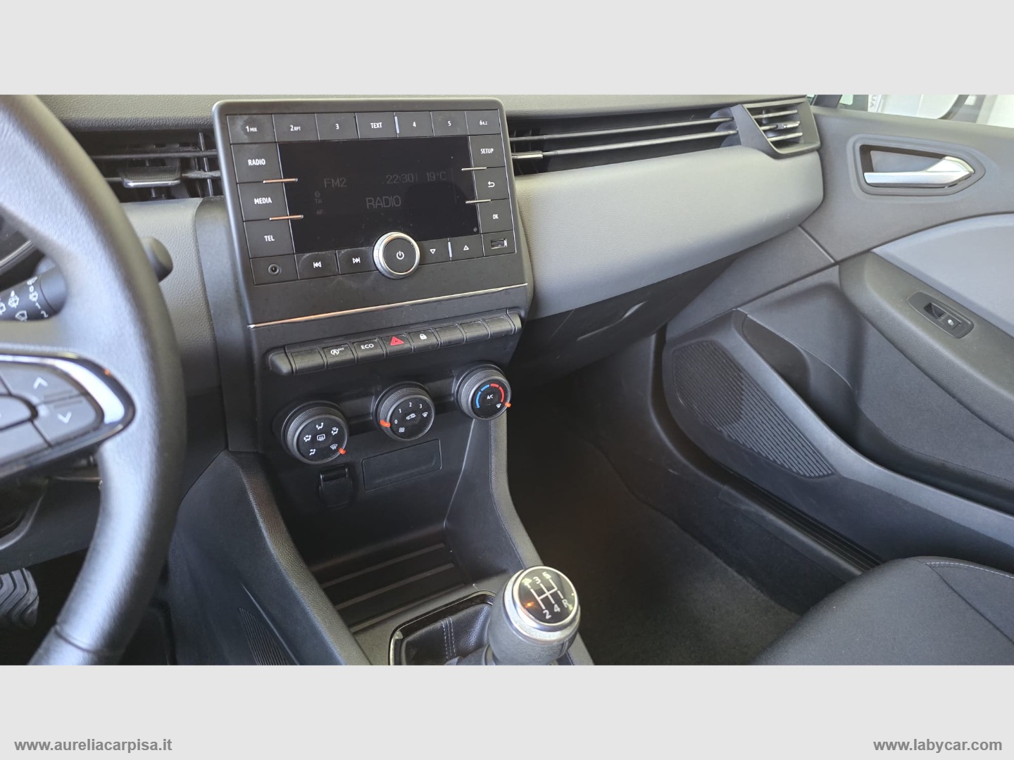 Clio TCe 12V 100 CV 5p. Life - immagine 6