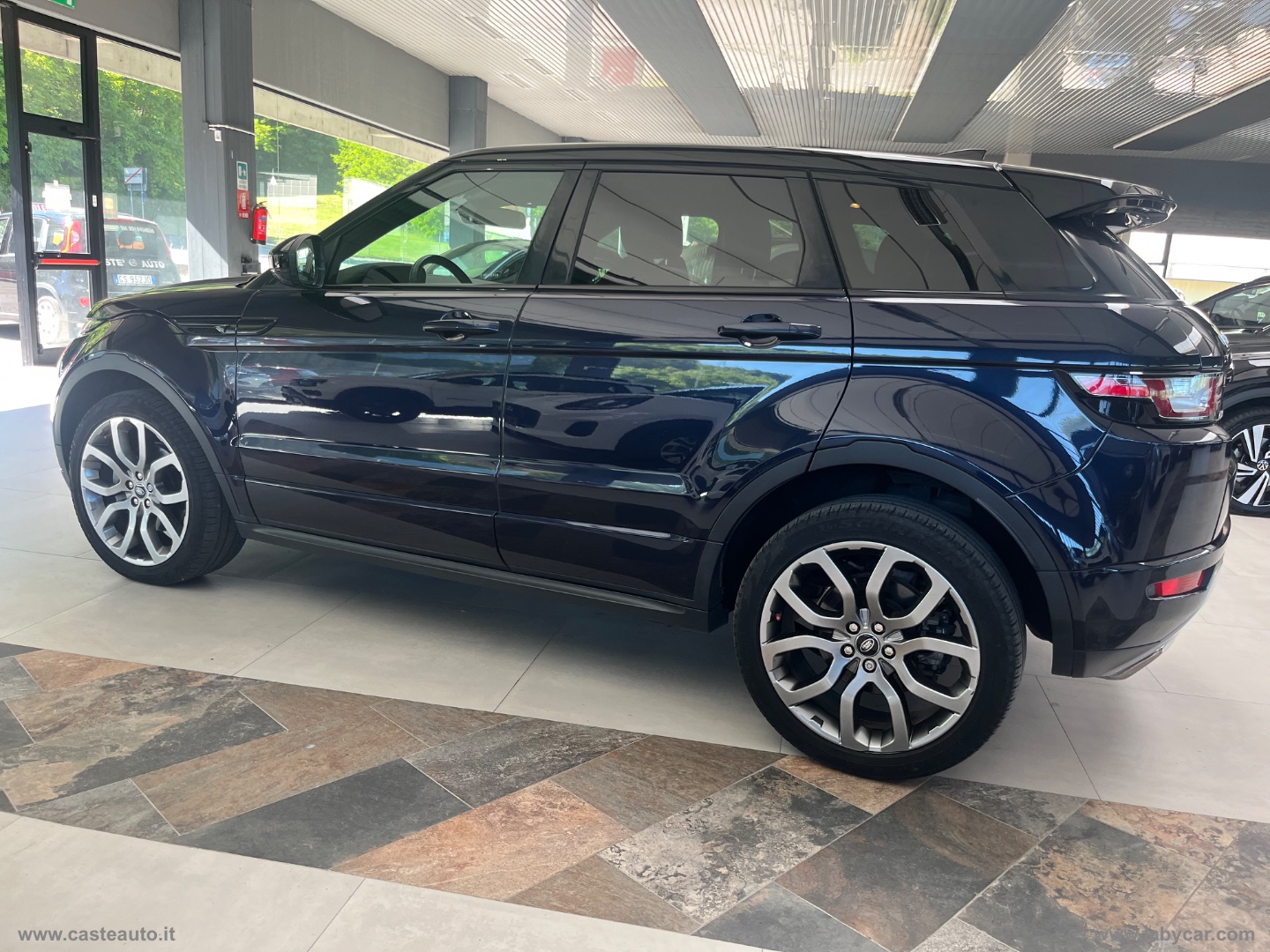 RR Evoque 2.0 TD4 150 5p BsEd.Prem.SE - immagine 6