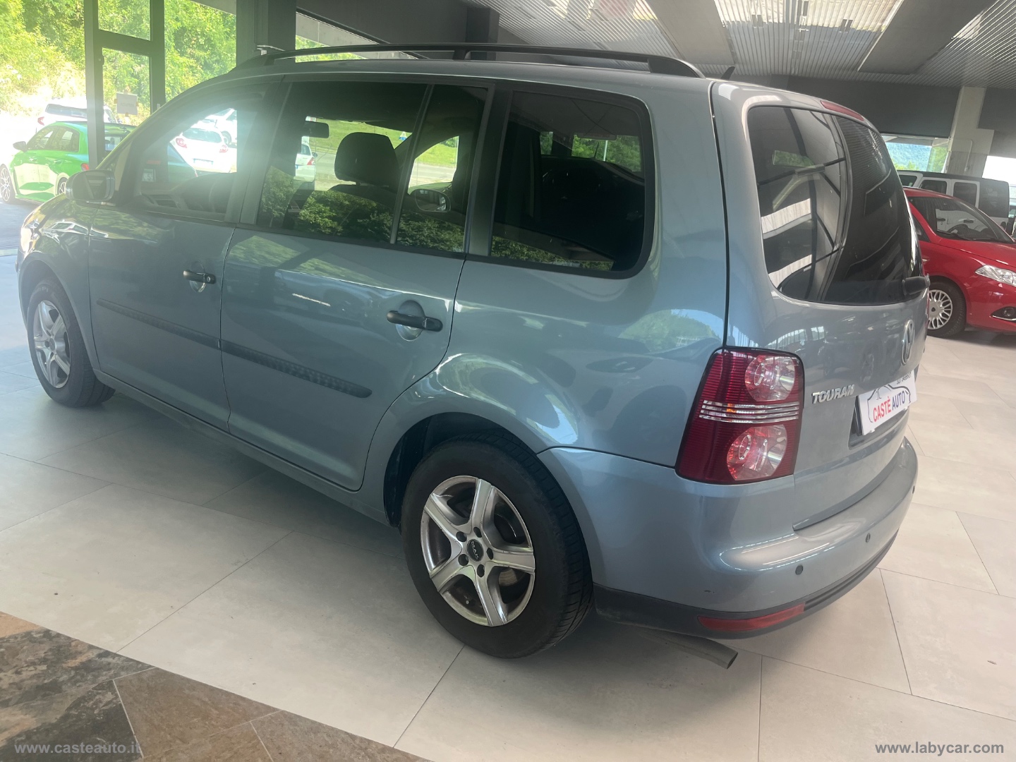 Touran 2.0 Conceptline Ecofuel 7 POSTI - immagine 6