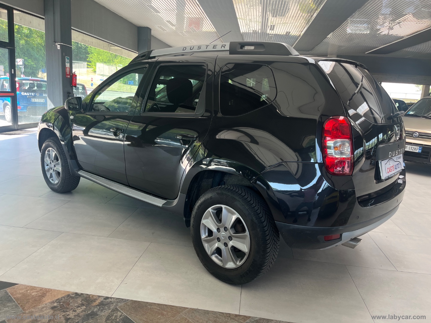 Duster 1.5 dCi 110 CV S&S 4x4 Lauréate CON GANCIO TRAINO - immagine 6