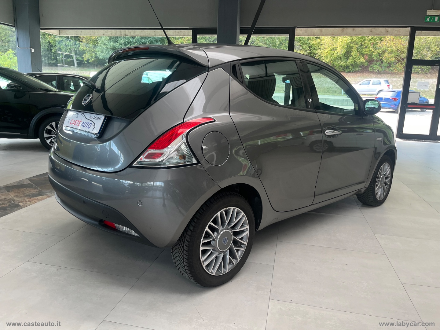 Ypsilon 1.2 69 CV 5p. Gold CON 56900 KM - immagine 6