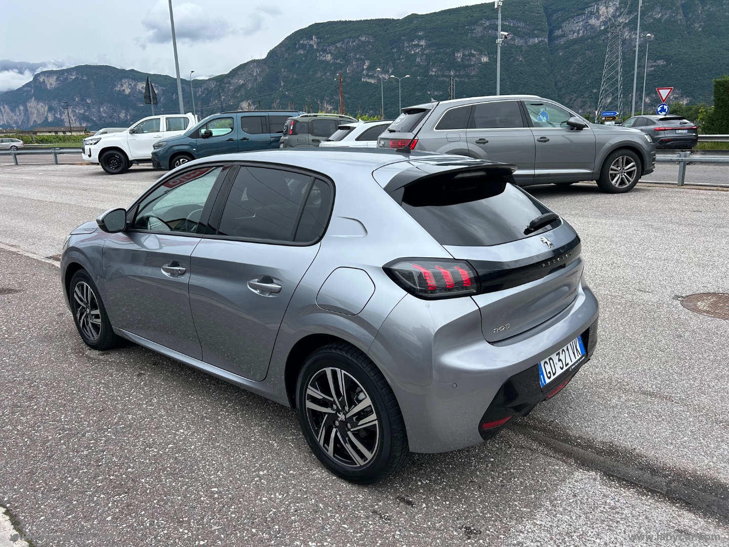 208 BlueHDi 100 S&S 5p. Allure Navi Pack - immagine 6