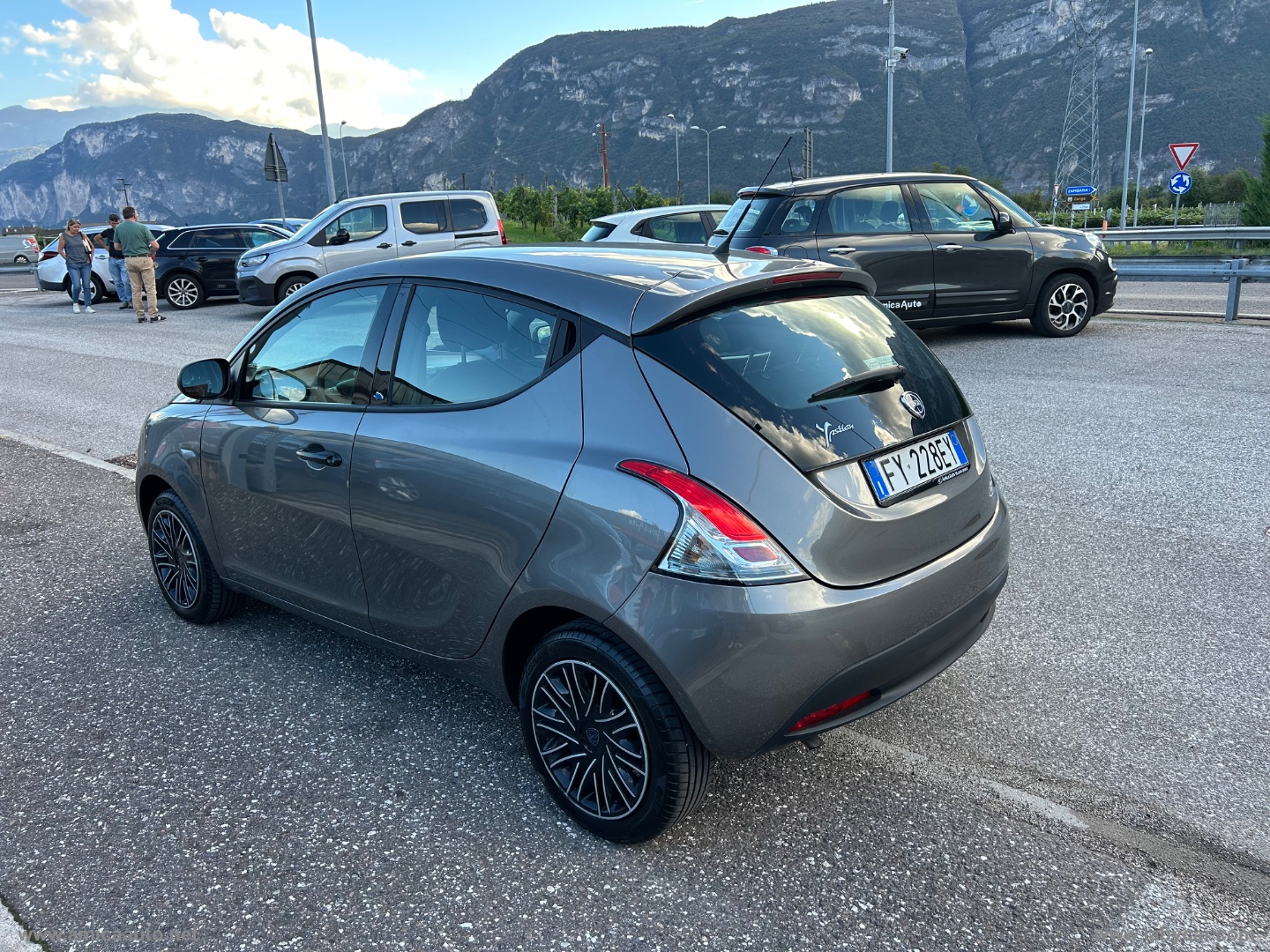 Ypsilon 1.2 69 CV 5p. S&S Elefantino Blu - immagine 6