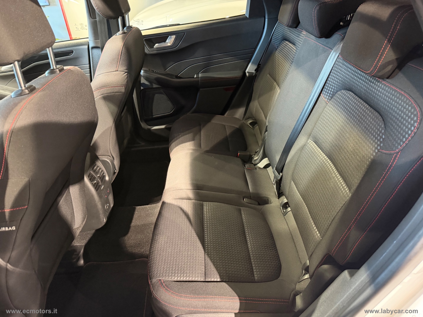 Kuga 1.5 EcoBlue 120 CV aut. 2WD ST-Line - immagine 6