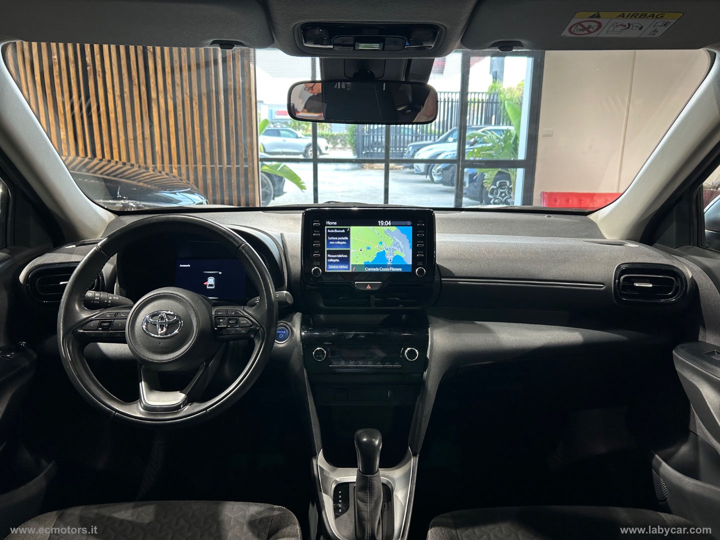 Yaris Cross 1.5 Hybrid 5p. E-CVT Busin. - immagine 6