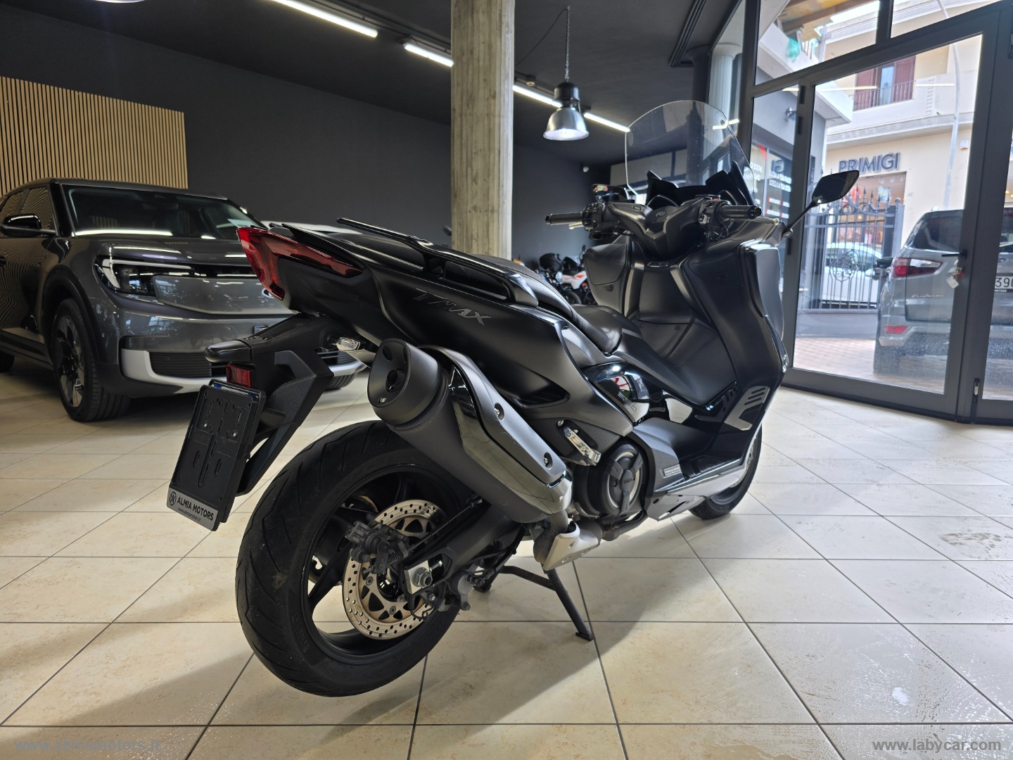 T Max 560 - immagine 6