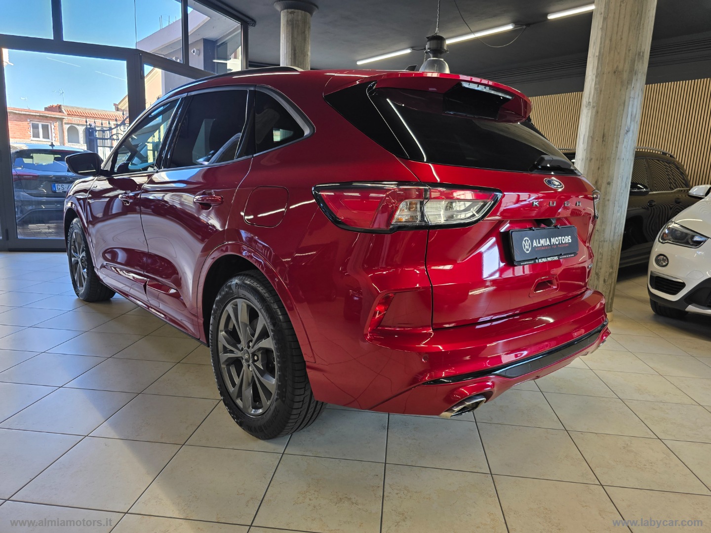 Kuga 2.5 Full Hybrid 190 CVT 2WD ST-Line - immagine 6