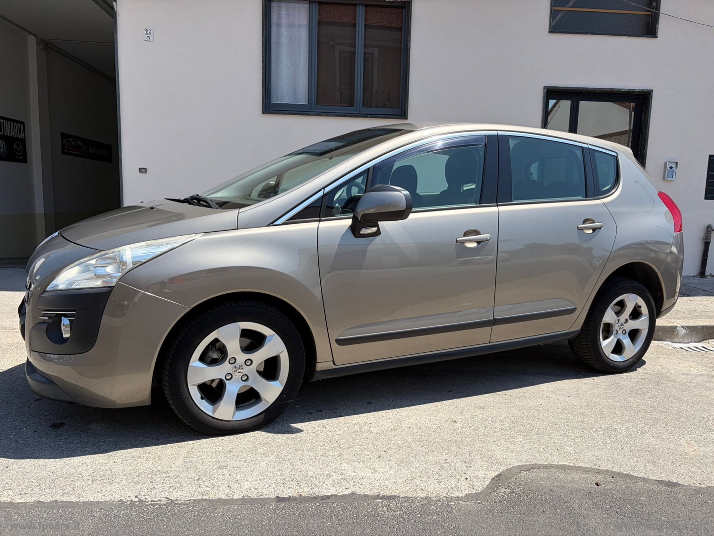 3008 1.6 HDi 112 CV Active - immagine 6