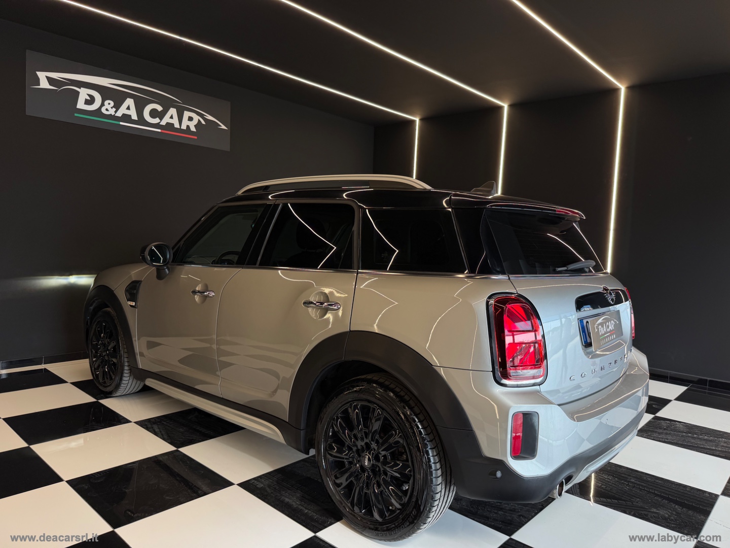 Mini Cooper D Essential Countryman - immagine 6
