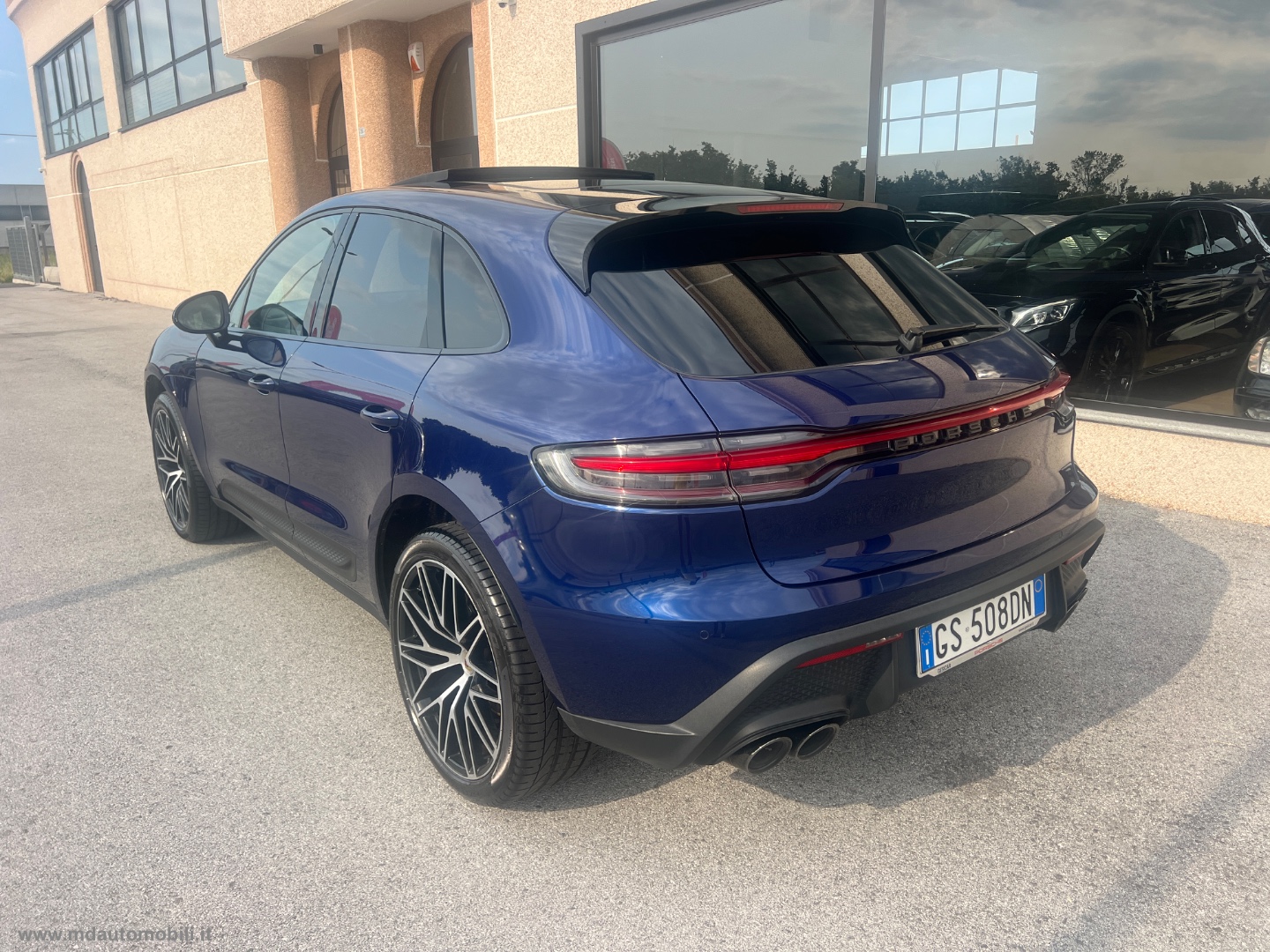 Macan 2.0 TETTO 21 CAMERA FULL - immagine 6