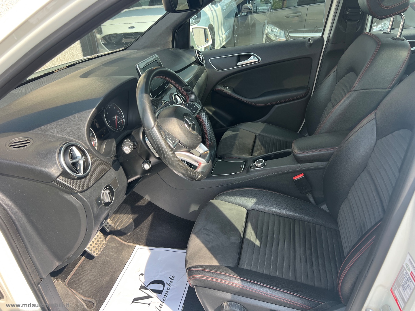B 180 d Automatic Premium TETTO PACK AMG - immagine 6