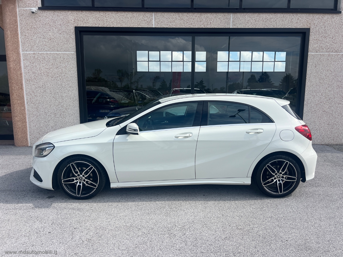 A 180 d Premium PACK AMG - immagine 6