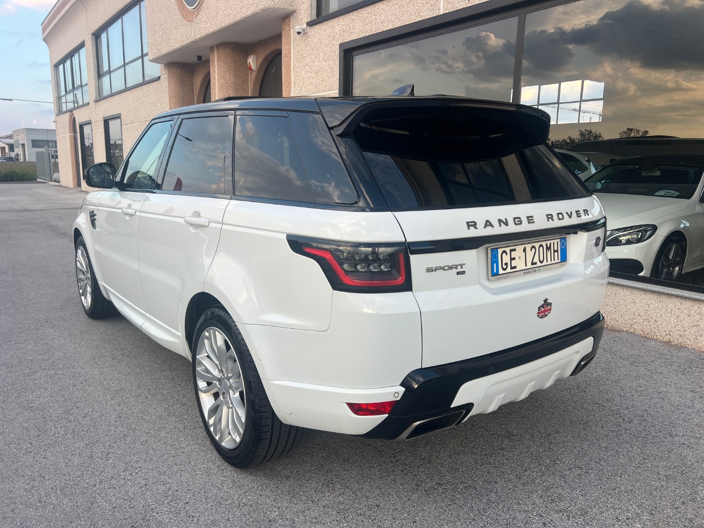 Range Rover Sport 3.0 SDV6 249 CV HSE TETTO 21 CAMERA STUPENDA - immagine 6