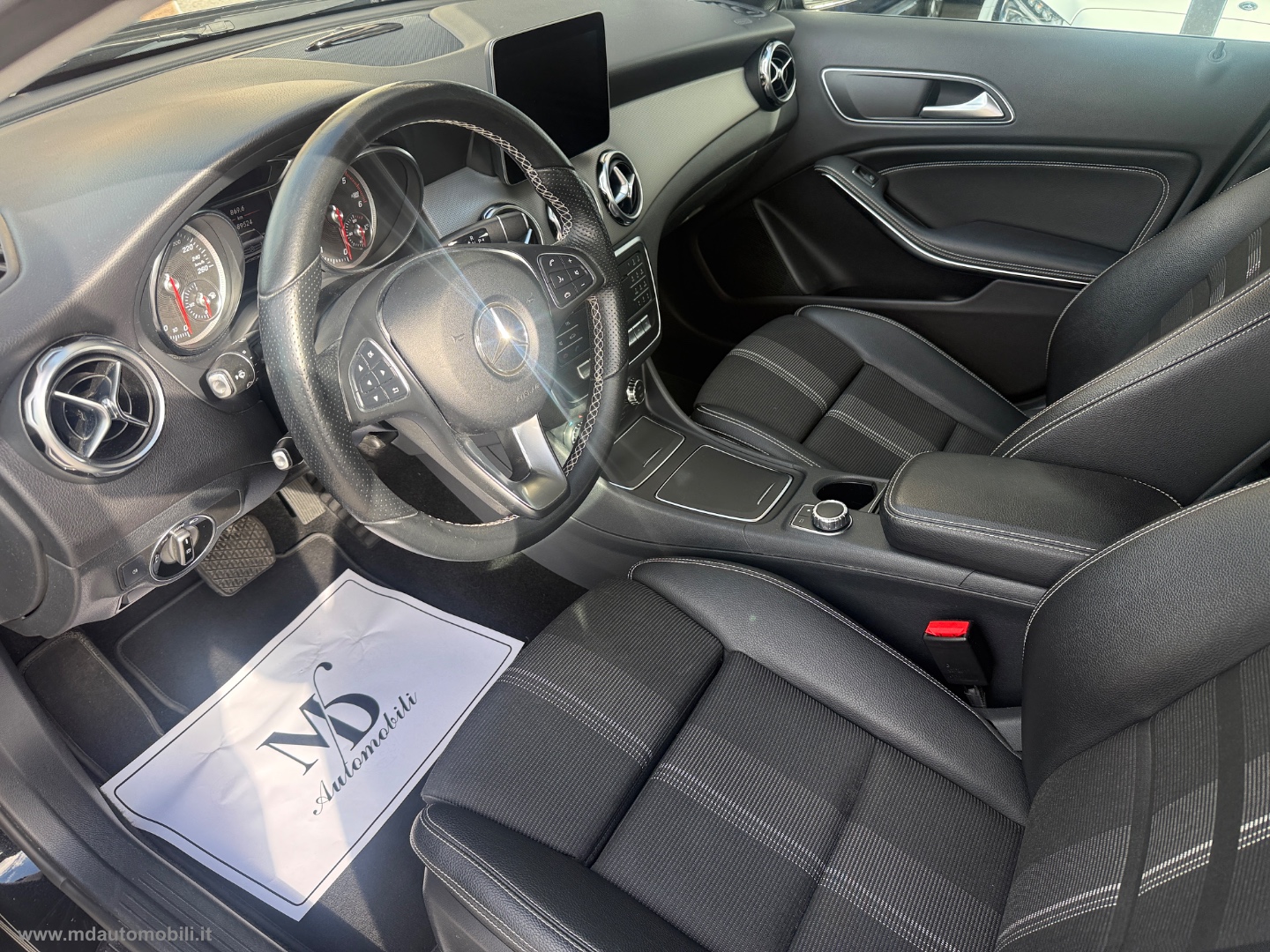 GLA 200 d Automatic 4Matic Sport LED CAMERA NAVI - immagine 6