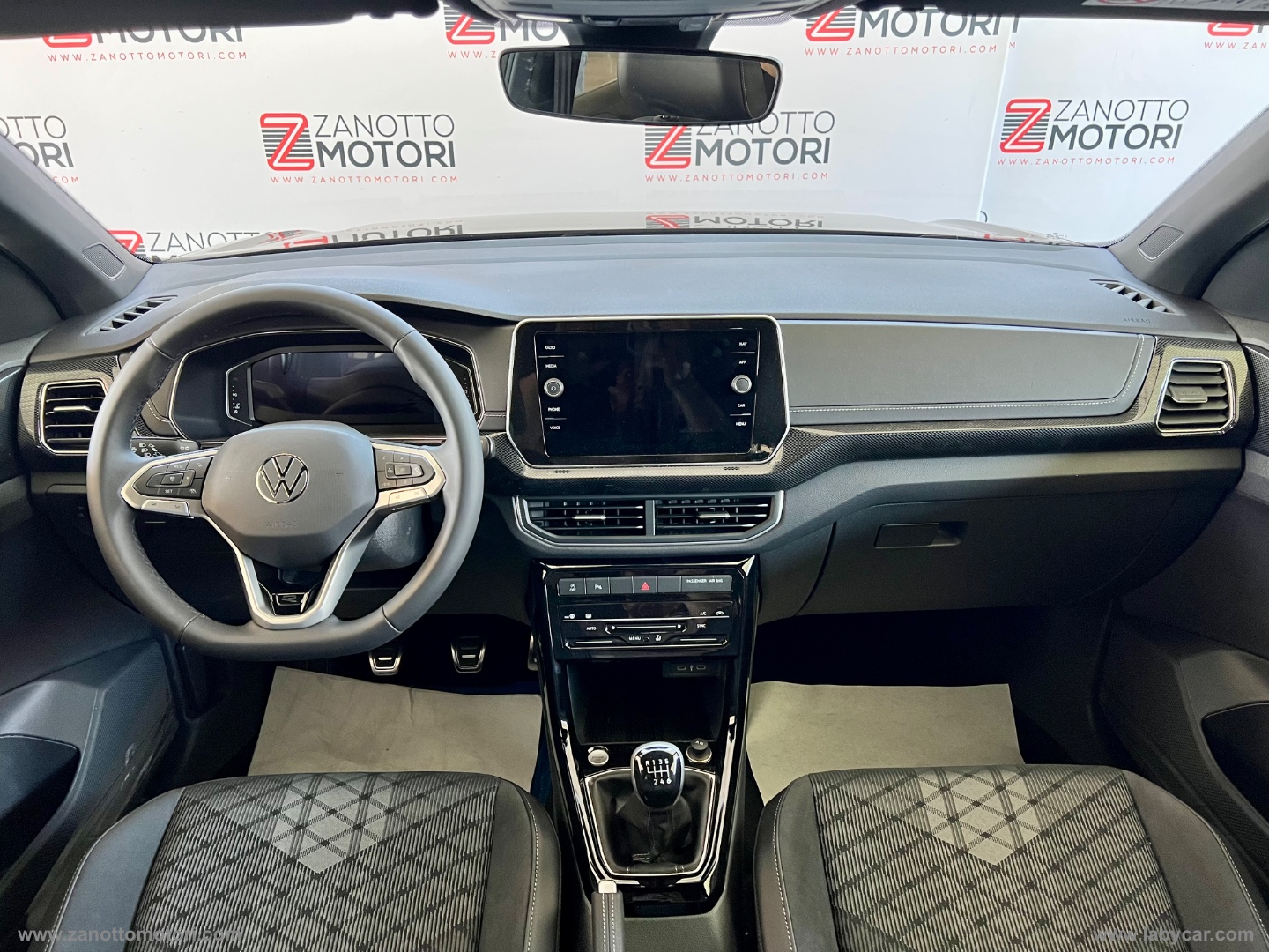 T-Cross 1.0 TSI 115 CV R-Line Plus PREZZO REALE - immagine 6